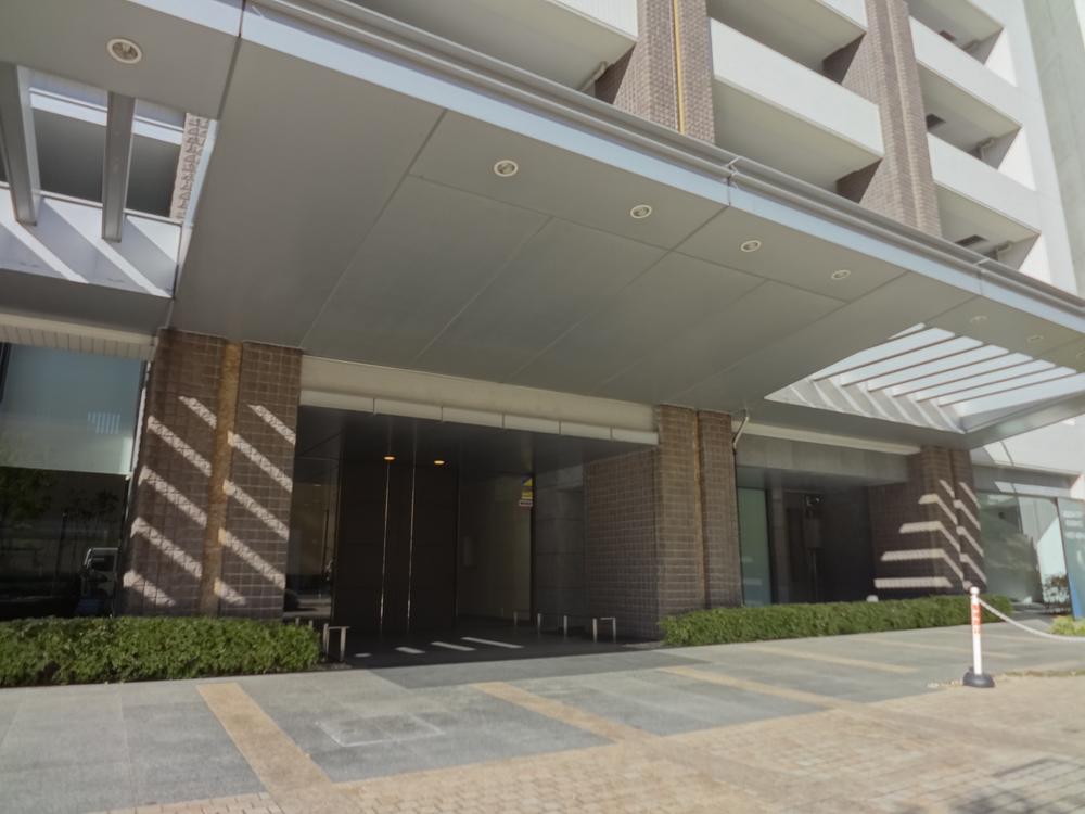 Entrance. Local (11 May 2013) Shooting