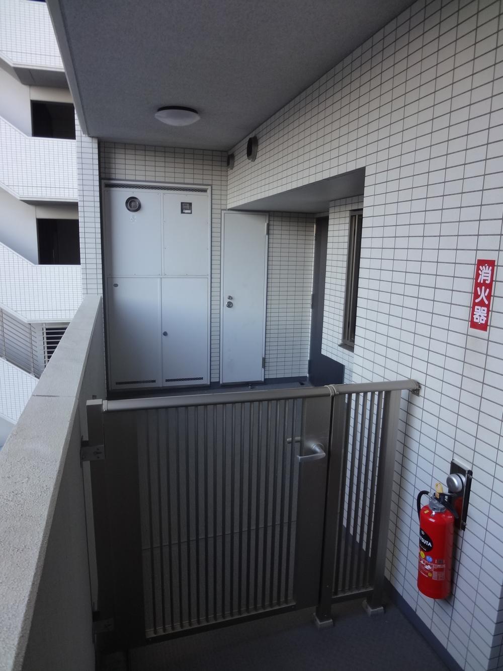 Entrance. Local (12 May 2013) Shooting