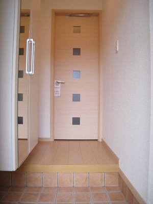 Entrance. Welcome back open the front door and is this image