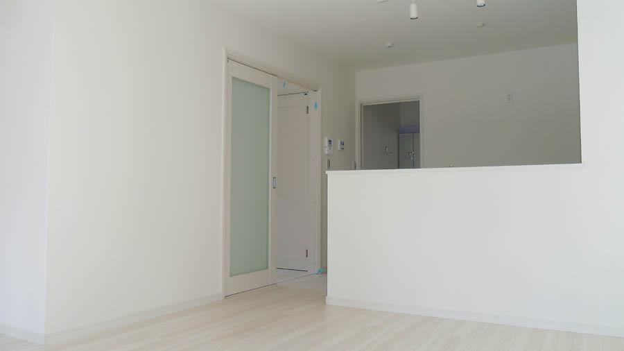 Living. Was building completed. Such as the actual image from per yang, We have to wait all the time so you can see directly.