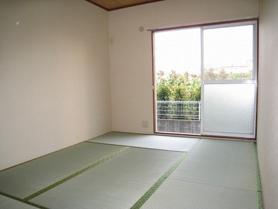 Living and room. The futon faction is room Recommend tatami