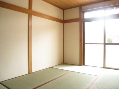 Living and room.  ☆ Sunny ☆