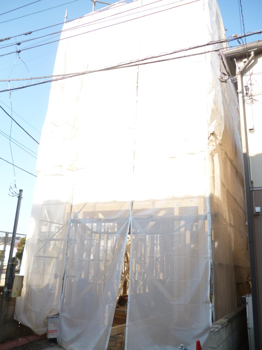 Local appearance photo. Local (12 May 2013) Shooting