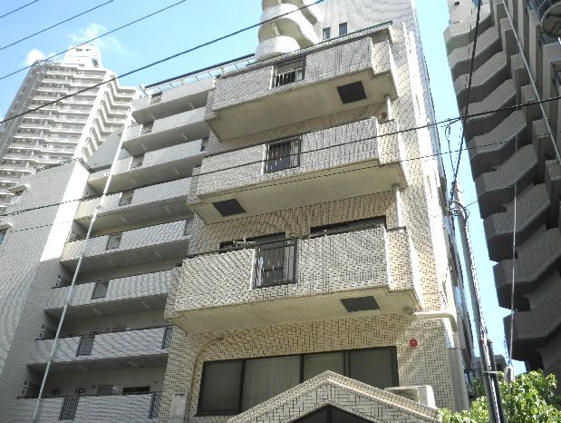 Building appearance. 2-wire 2 stations within walking distance