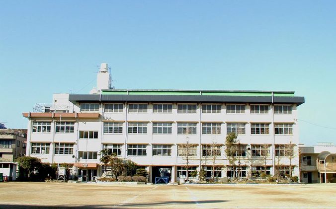 Primary school. 426m until Kawaguchi Tatsuko the town elementary school (elementary school)