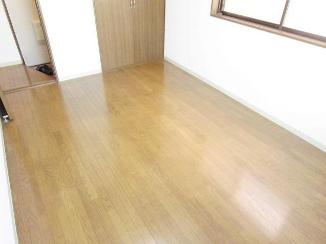 Living and room. Two-sided lighting is the room