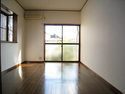 Living and room. Corner room, Two-sided lighting of the bright rooms