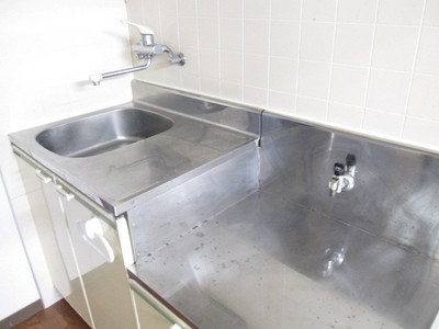 Kitchen. You Hakadori also put kitchen dishes of 2 lot gas stoves