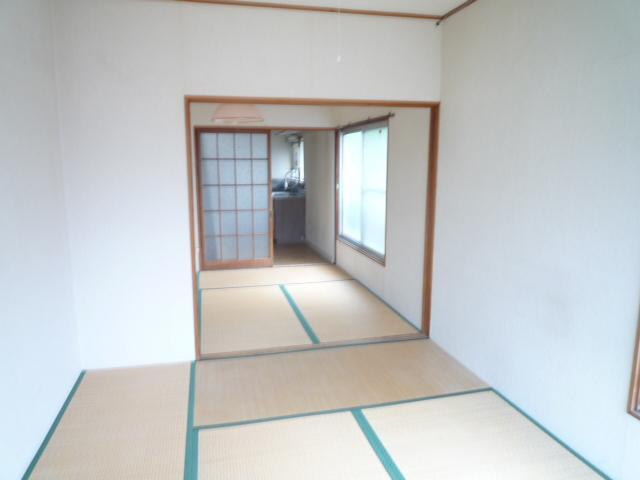 Living and room. Here it will be of 6 quires Japanese-style room. 