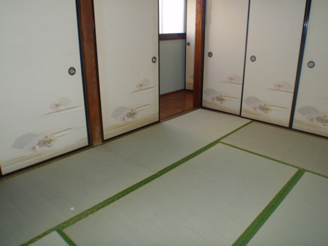 Other room space. 2F Japanese-style room 6.0 Pledge
