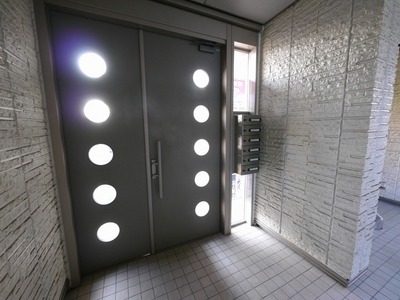 Other. 10m to the entrance (Other)