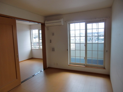 Living and room. Living 10.5 Pledge ・ Western-style 5.6 Pledge