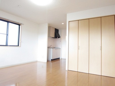 Living and room. System Kitchen I look forward to every day dishes