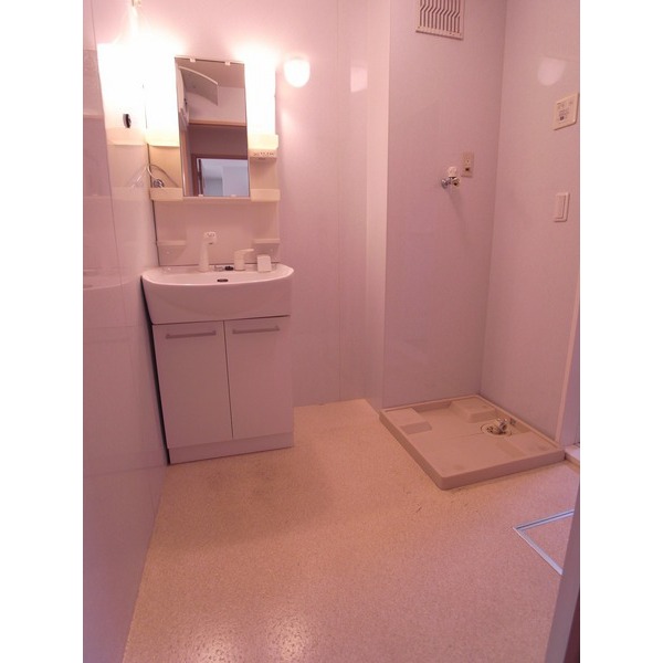 Washroom. Independent wash room