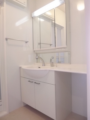 Washroom. ☆ Bathroom Vanity ☆