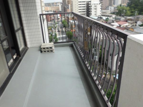 Balcony. Two-sided balcony