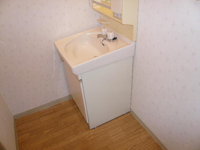 Washroom. happy! There is a separate wash basin.