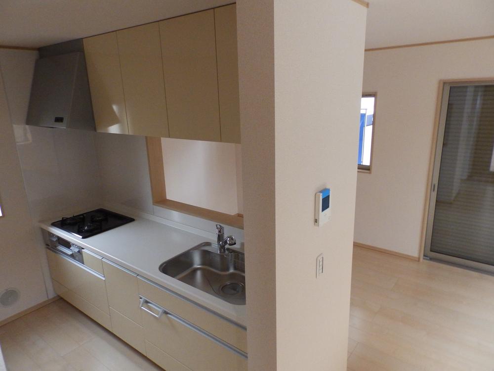 Kitchen. This property kitchen photo (December 2013 shooting) Face-to-face kitchen use