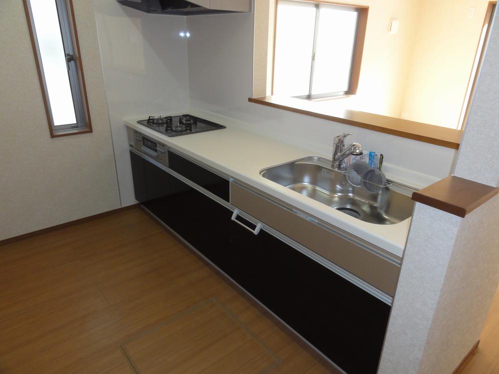 Kitchen. Indoor (12 May 2013) Shooting  Water purifier integrated faucet Cleaning Rakkuraku in the shower head
