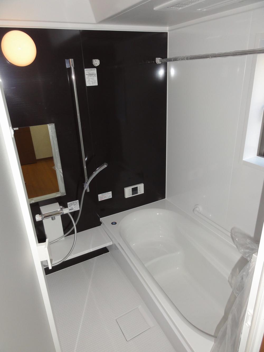 Bathroom. Indoor (12 May 2013) Shooting  With bathroom heating dryer 1 pyeong type