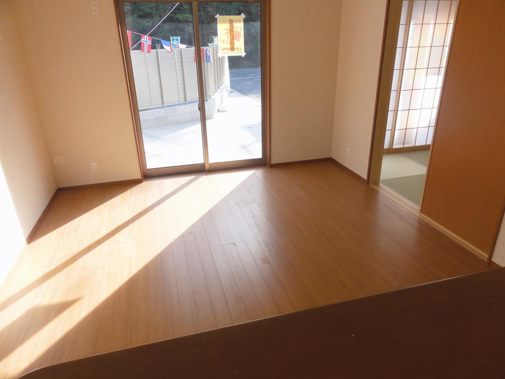 Living. Indoor (12 May 2013) Shooting  South-facing bright LDK15 Pledge Face-to-face kitchen