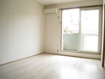 Living and room. Air-conditioned Western-style