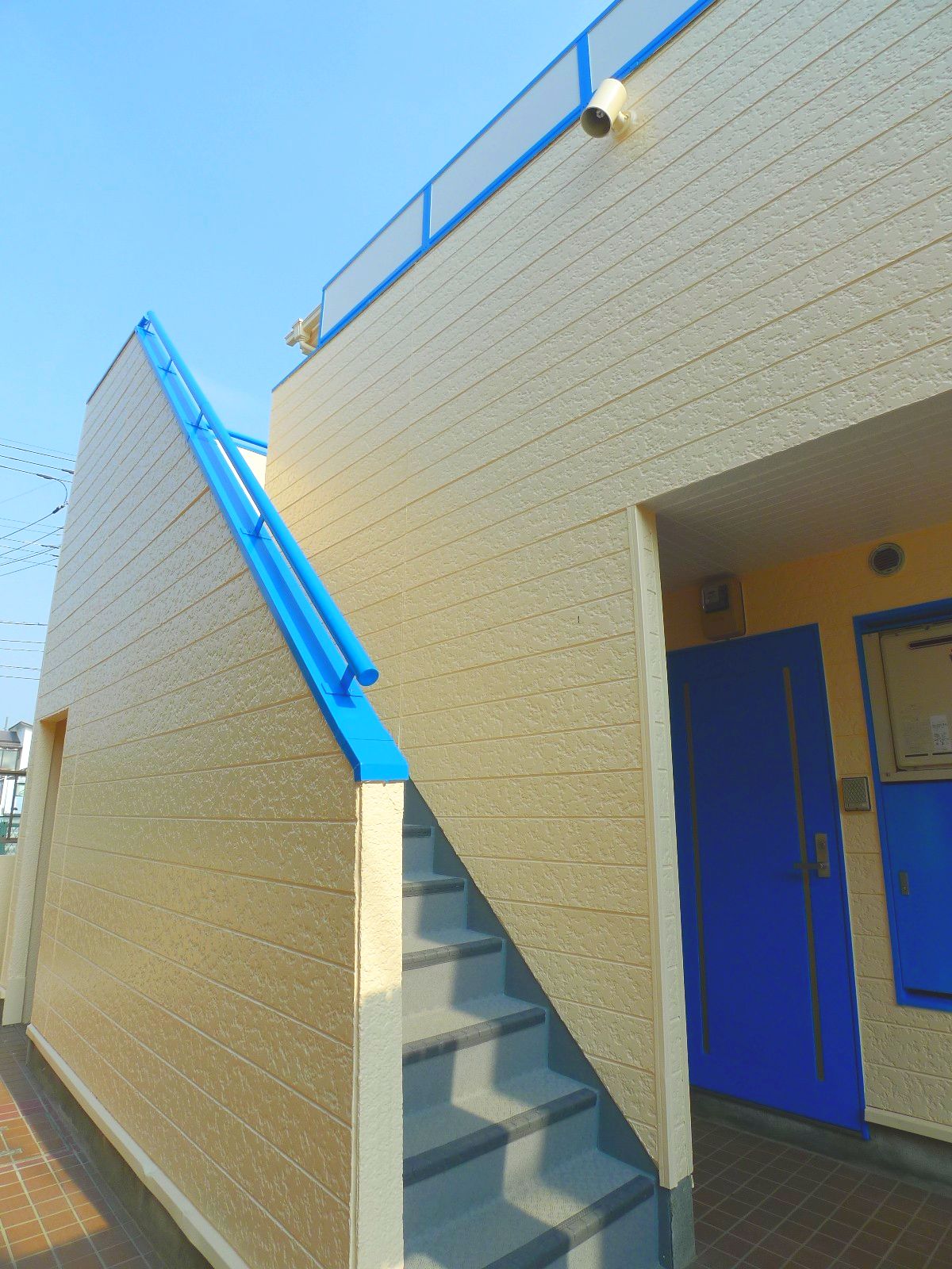 Building appearance. Exterior renovated!