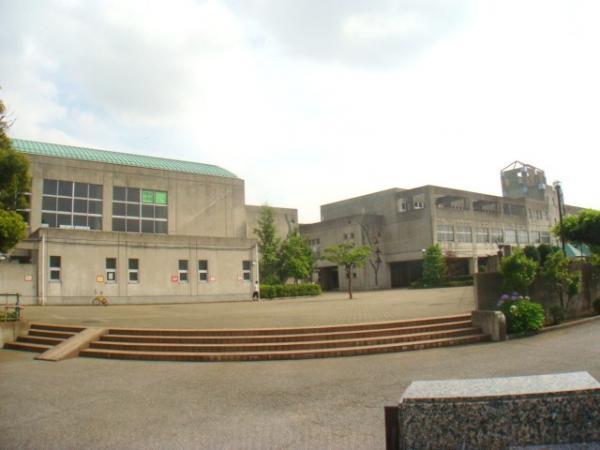 Primary school. Kizoro 700m up to elementary school