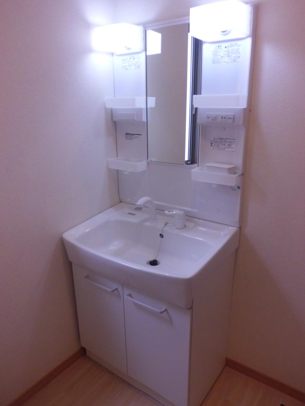 Same specifications photos (Other introspection). Same specifications