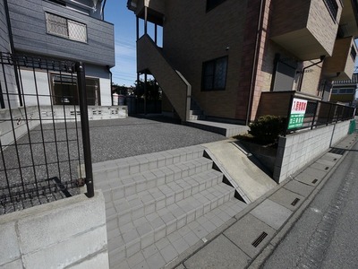 Other. 10m to the entrance (Other)