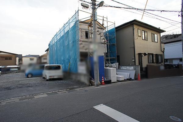 Local photos, including front road. Local (12 May 2013) Shooting