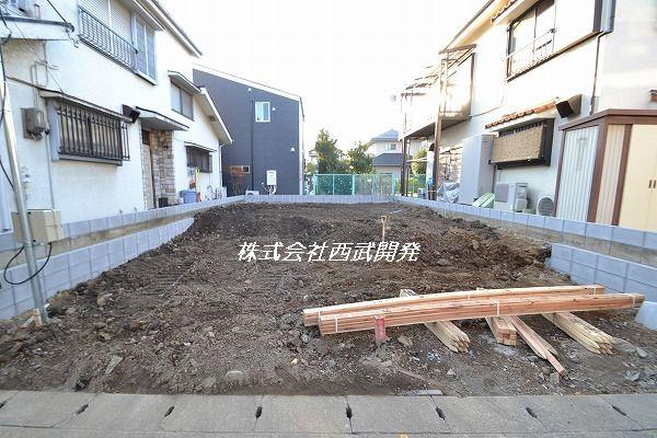 Local appearance photo. Local (12 May 2013) Shooting