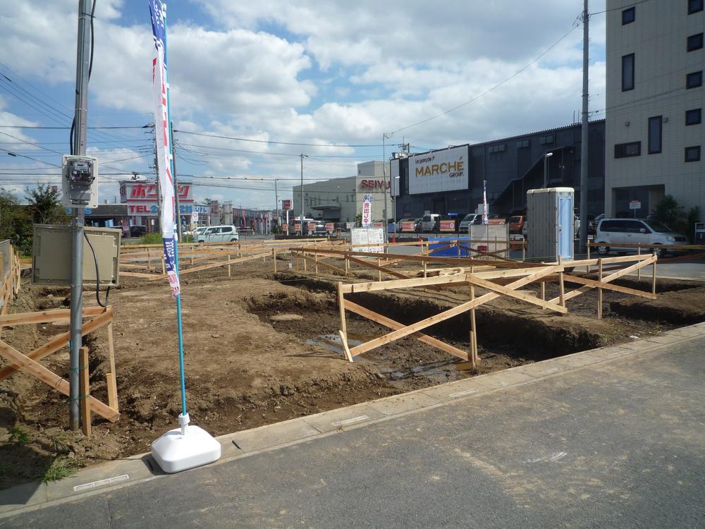 Local photos, including front road. Local (September 2013) Shooting