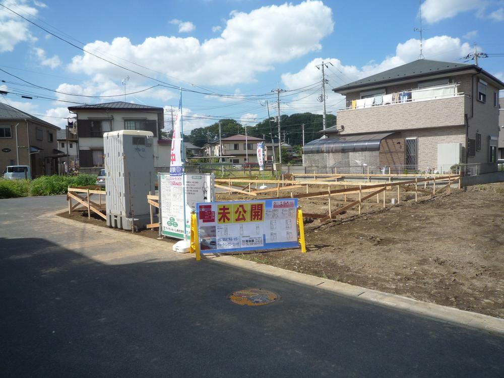 Local photos, including front road. Local (September 2013) Shooting