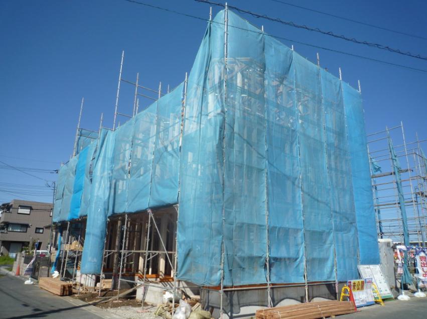 Local photos, including front road. Local (10 May 2013) Shooting