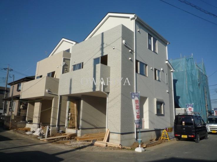 Local appearance photo. Local (11 May 2013) Shooting