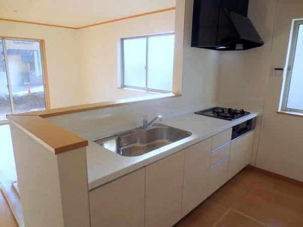 Kitchen. Popular face-to-face open kitchen