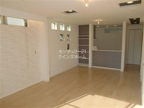 Same specifications photos (living). Example of construction