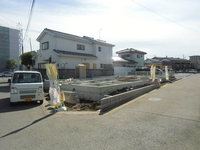 Local appearance photo. 1 Building Local (10 May 2013) Shooting