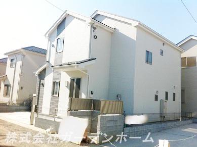 Local appearance photo. Sunny warmth mansion