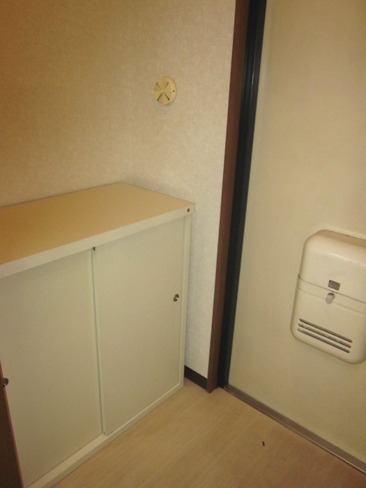 Entrance. Shrewsbury -'s box