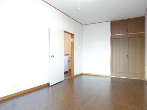 Other room space. 2 Kaiyoshitsu