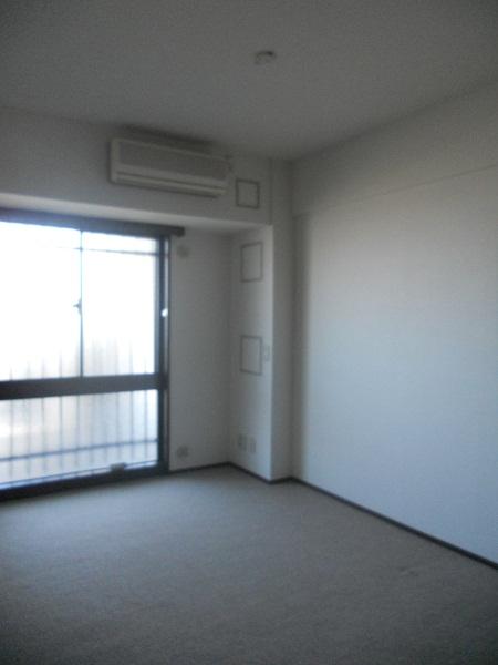 Non-living room. Western-style (about 6.5 tatami mats)