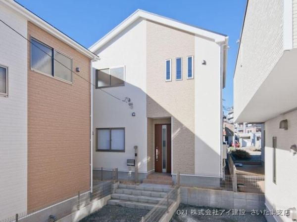 Local appearance photo. Local (11 May 2013) Shooting