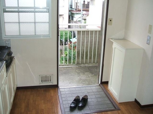 Entrance. Separate reference is a picture