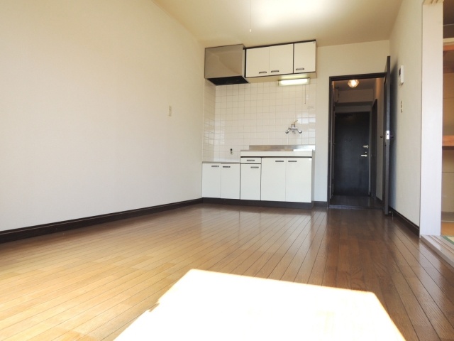 Living and room. Also it can be spacious dining.