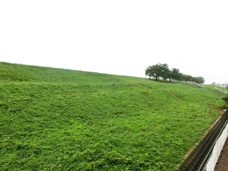 Other. Banks of the running course is right there!