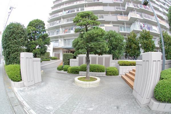 Entrance. Resident management