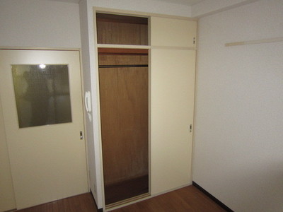 Receipt. There is plenty of storage