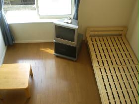 Living and room. You next floors 1F Floor 2F carpet